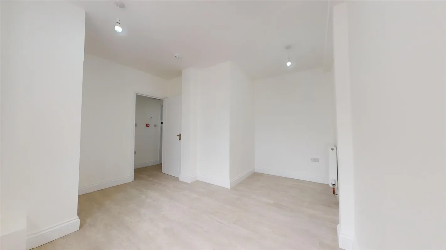 Flat Chatsworth Road in Greater London