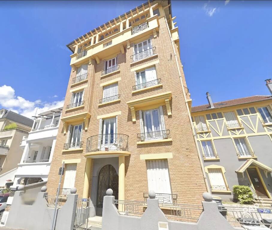 Flat Avenue Frédéric et Irène Joliot-Curie in Nanterre