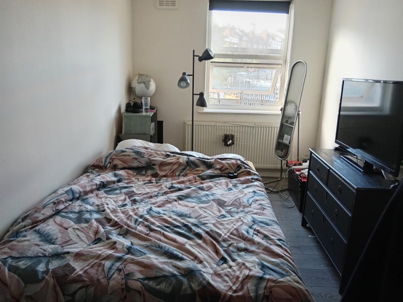 Room Stanstead Road in Greater London