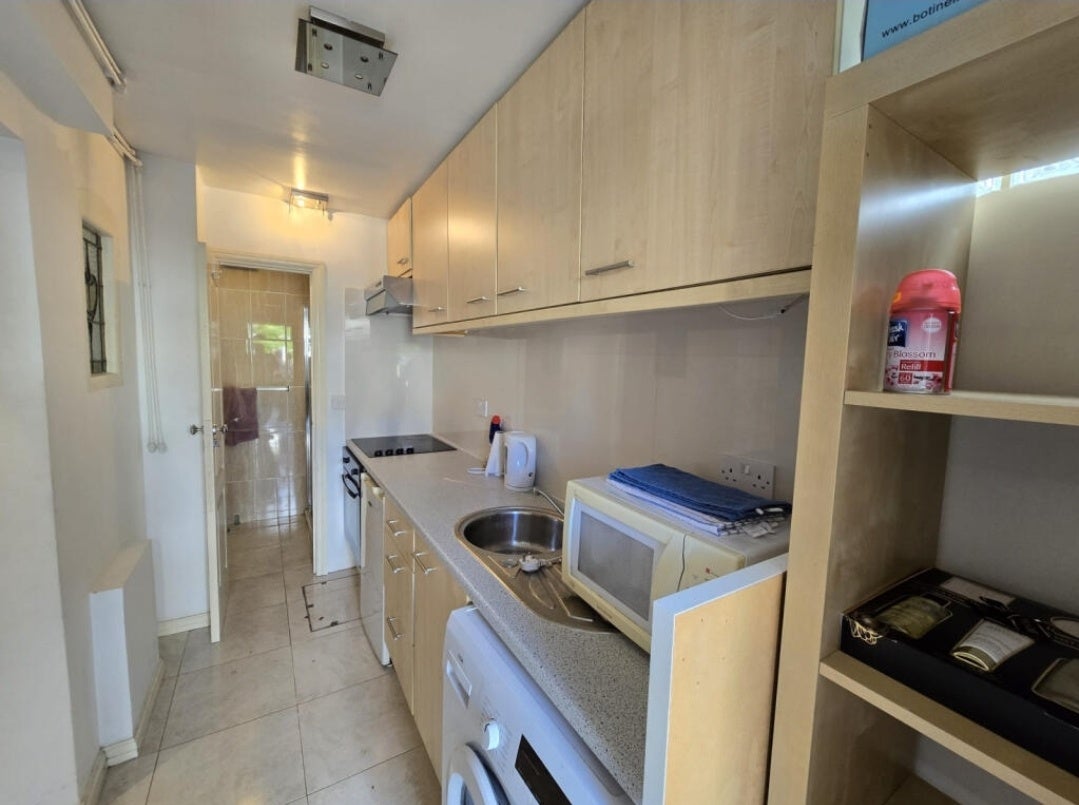 Flat Finchley Lane in Greater London