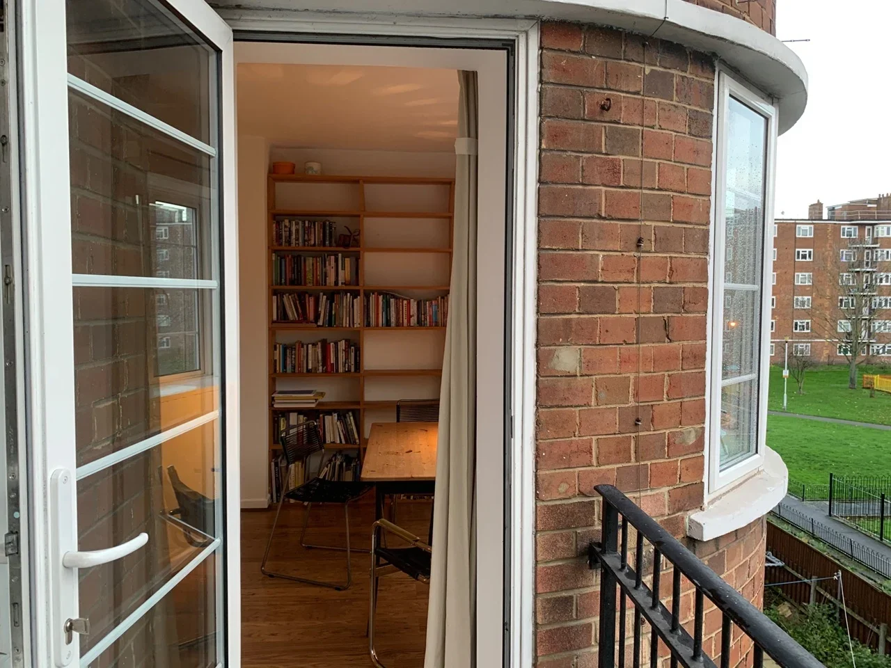 Flat Fanshaw Street in Greater London