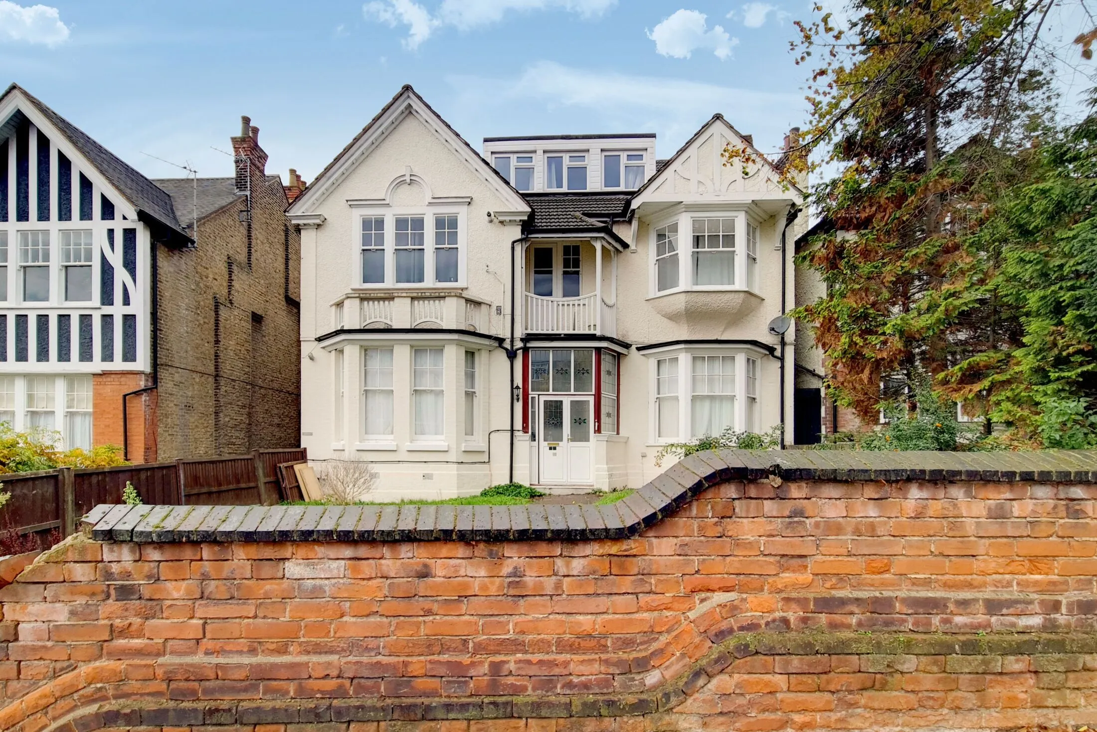 Flat West Walk in Greater London