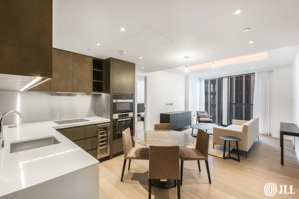 Flat Carnation Way in Greater London