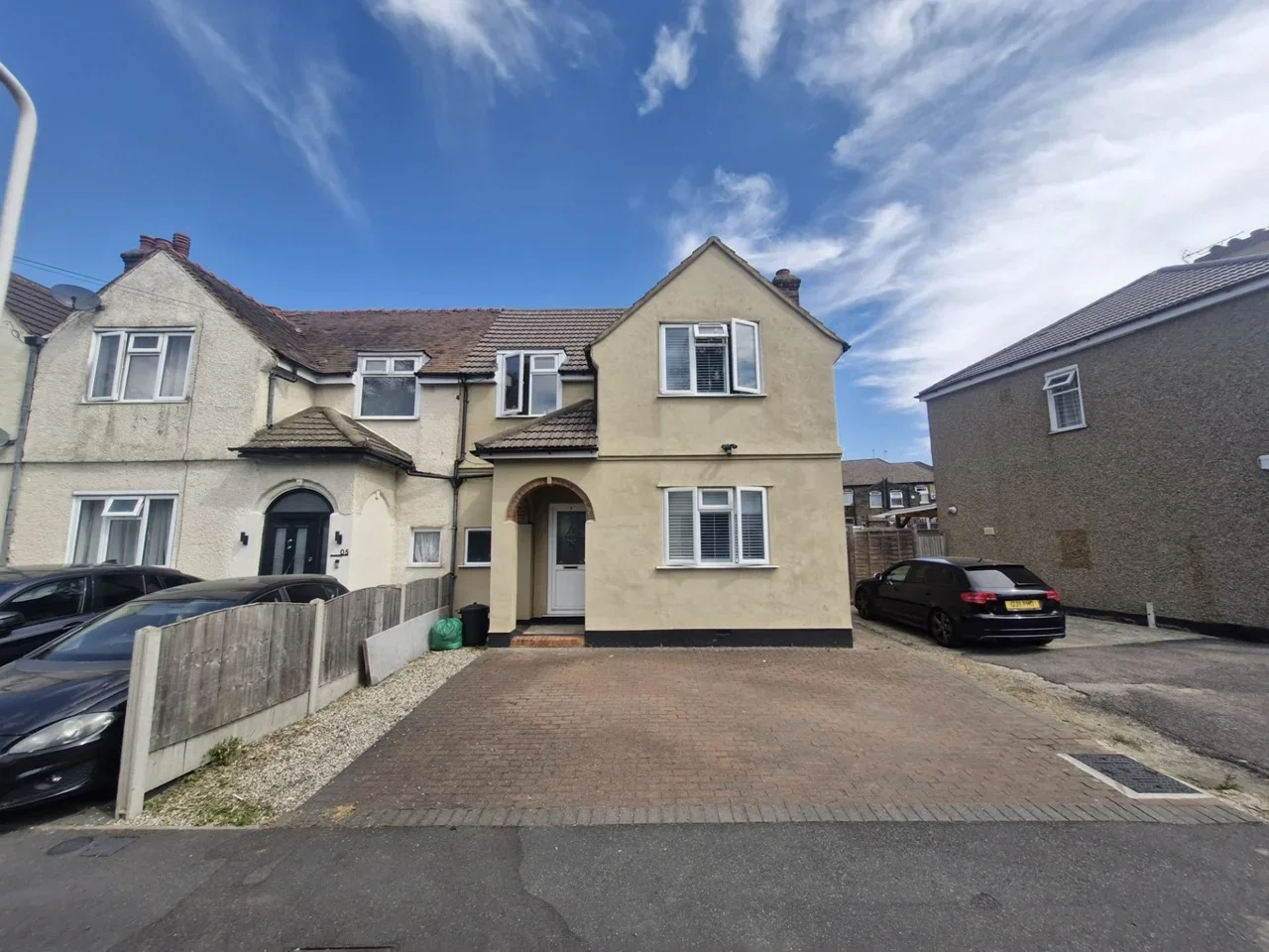 House Burnham Road in Greater London