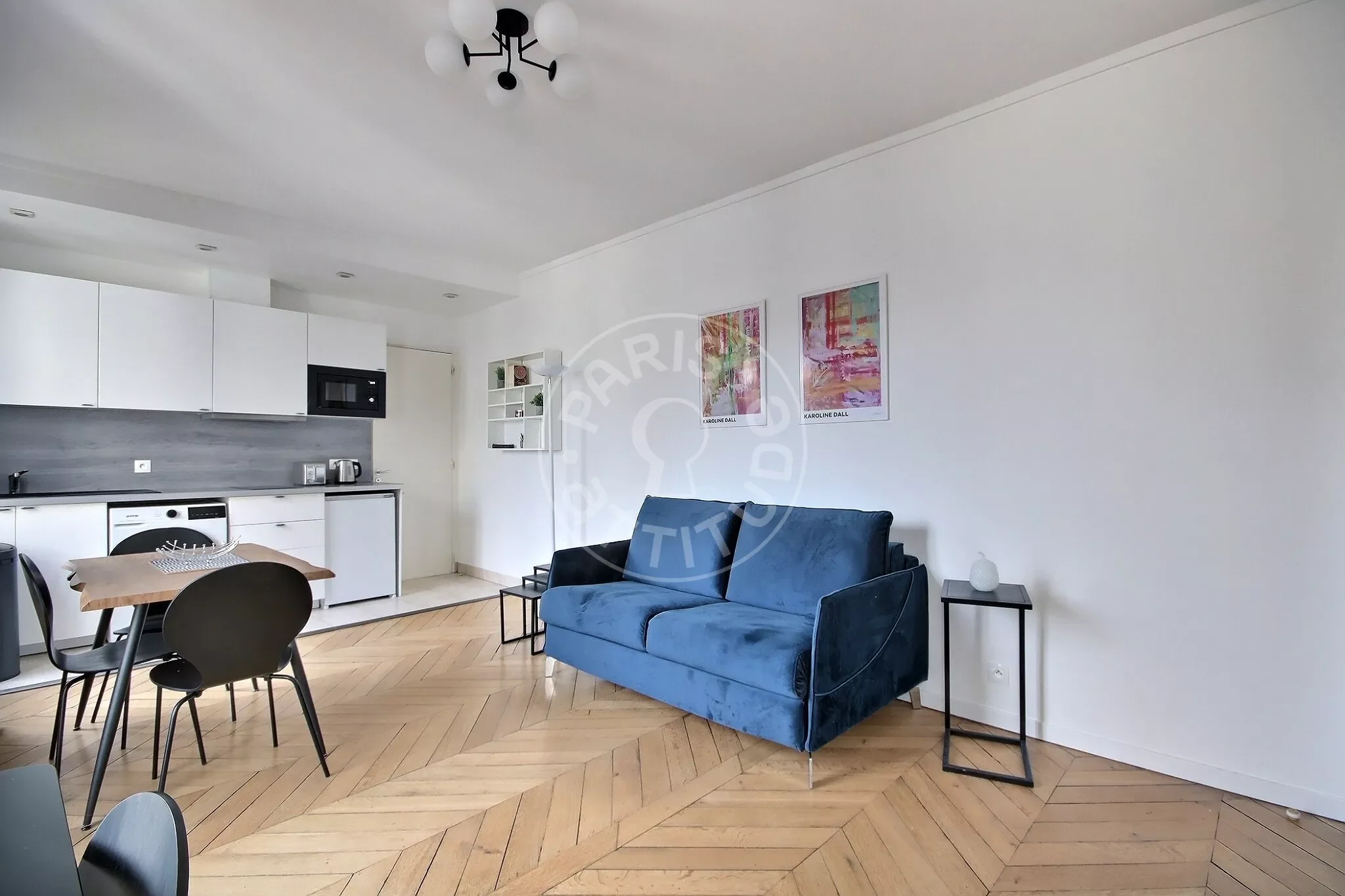 Flat Rue La Bruyère in Paris