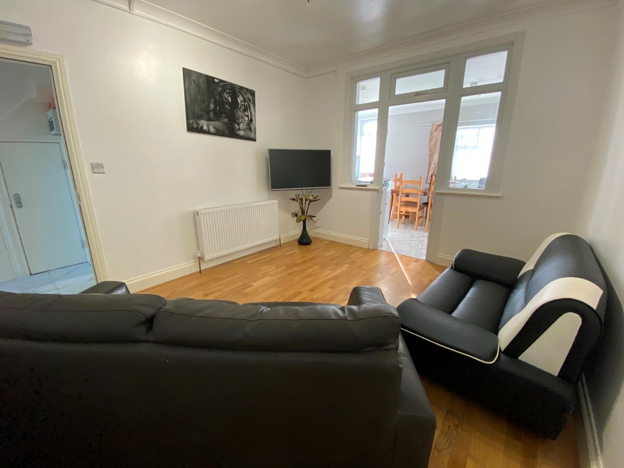 Room Kimberley Road in Greater London