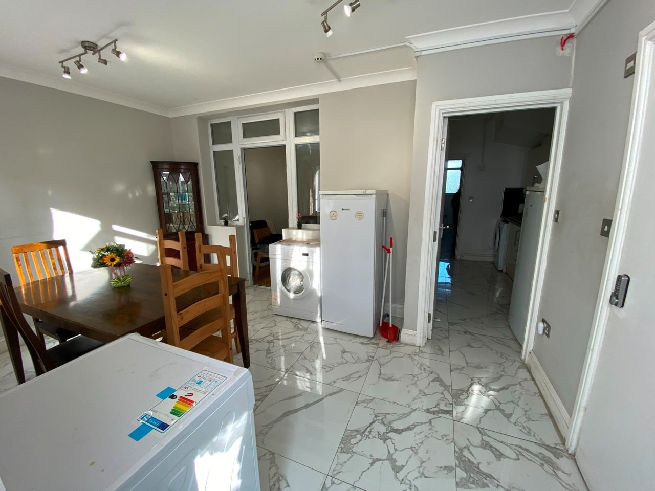 Room Kimberley Road in Greater London
