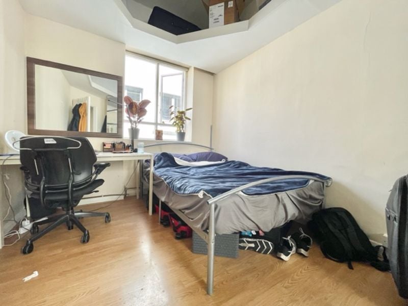 Flat Midford Place in Greater London
