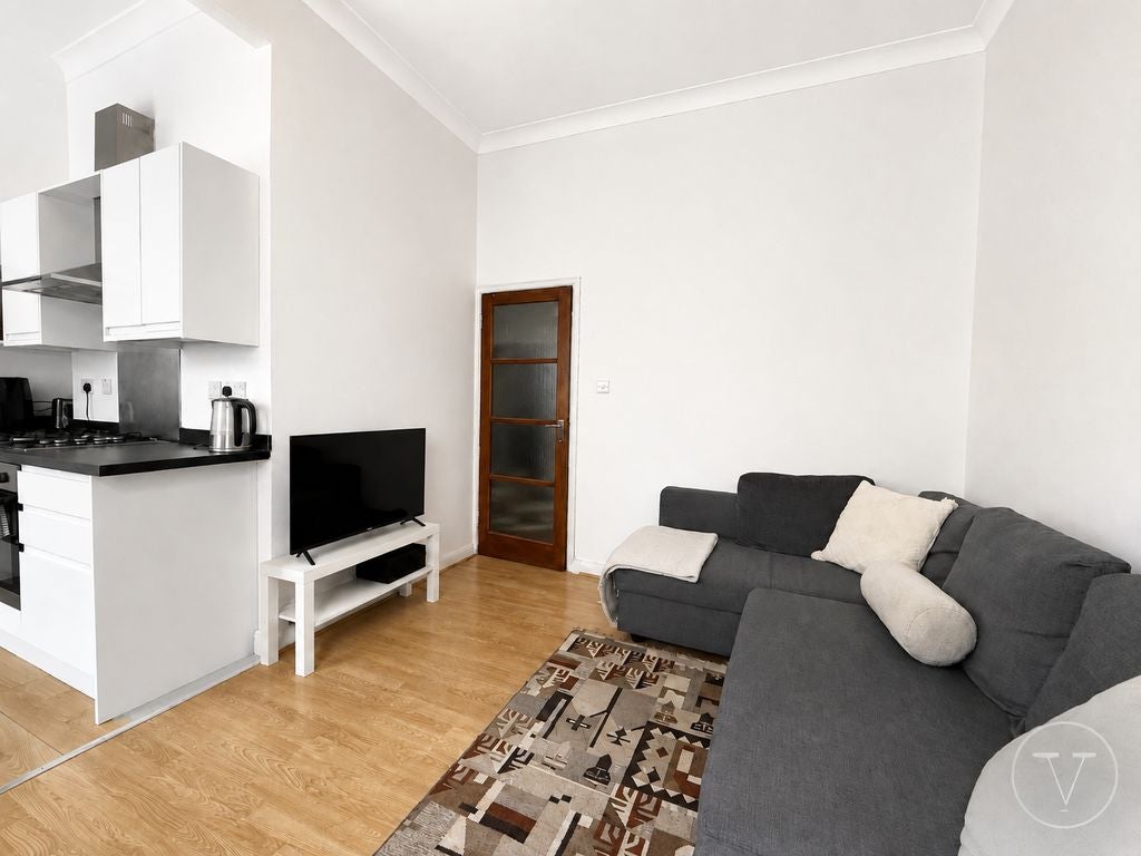 Flat Midford Place in Greater London