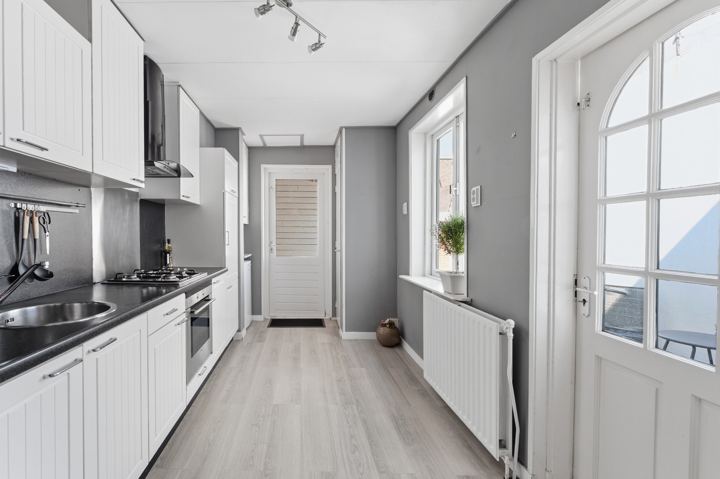 Tussenwoning te koop: Glacisstraat 103, Vlissingen