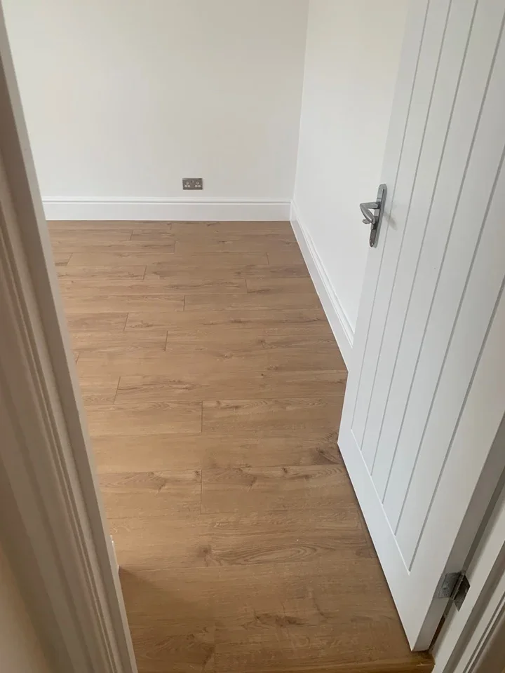 Room Oswald Road in Greater London