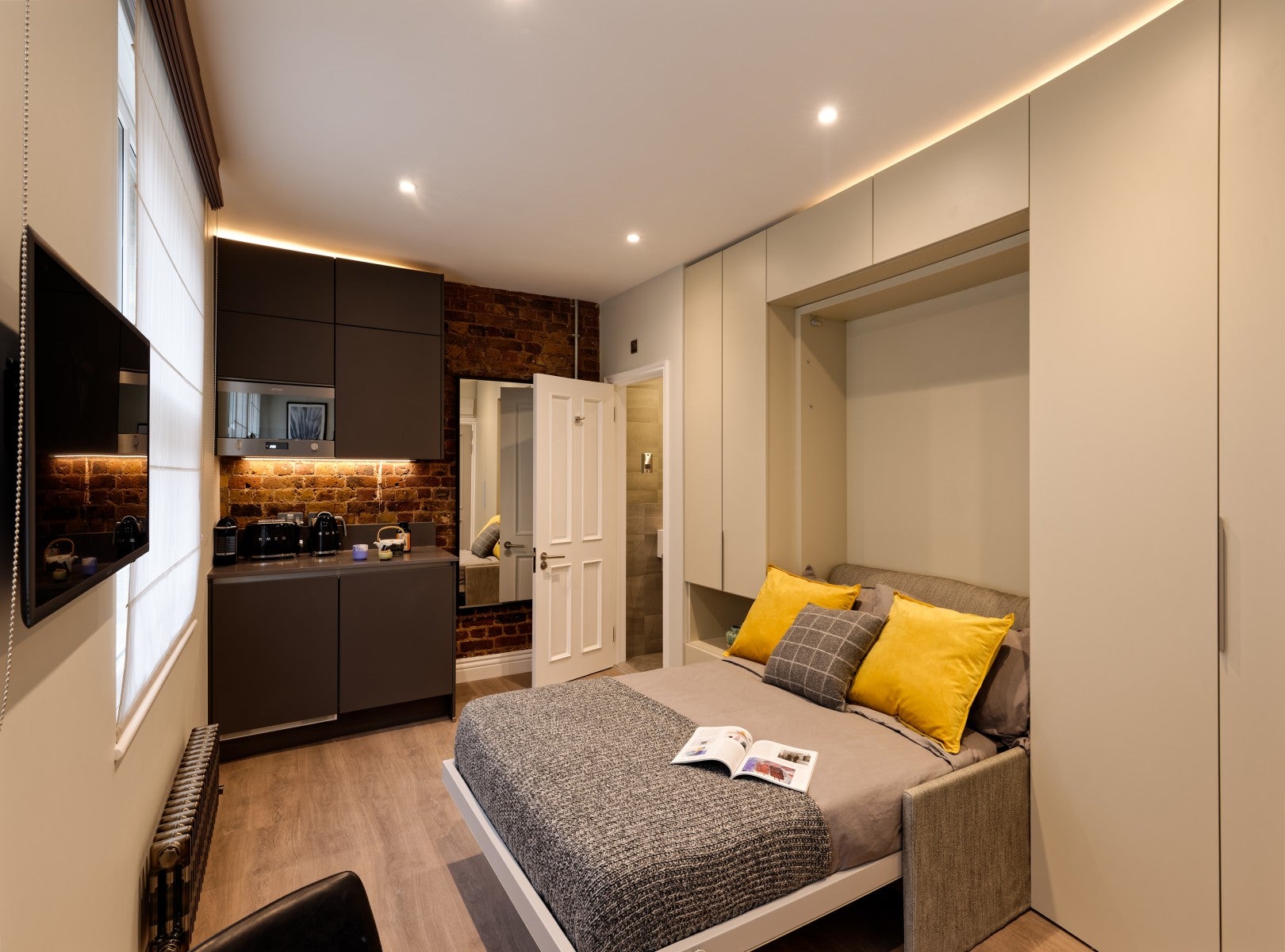 Flat Bingham Place in London