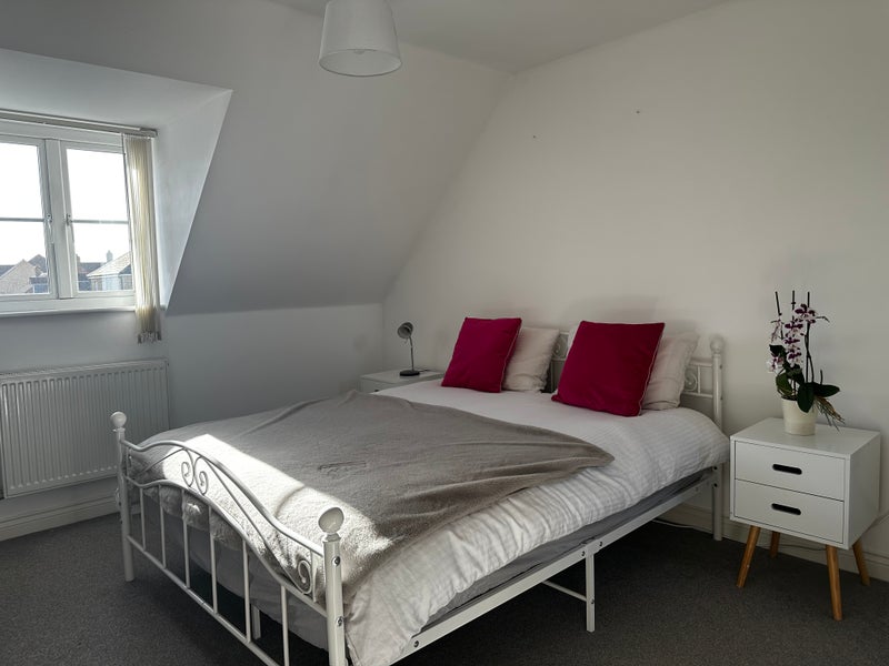 Room Worle Moor Road in Weston-super-Mare