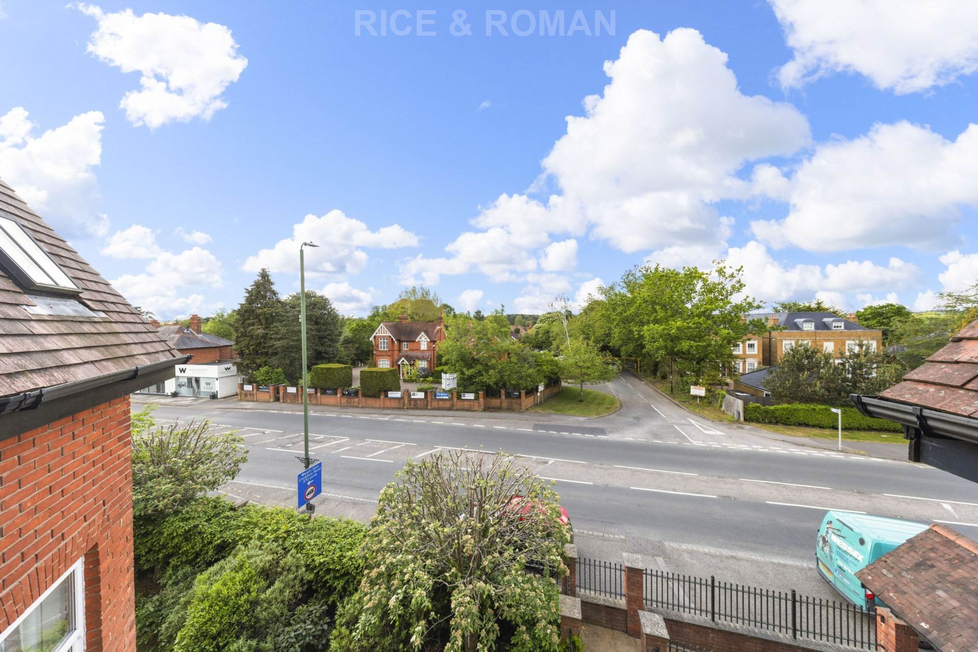 Flat London Road in Sunningdale