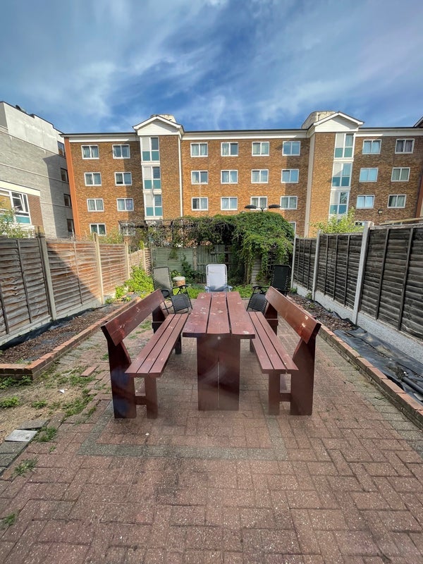 Room Daley Street in Greater London