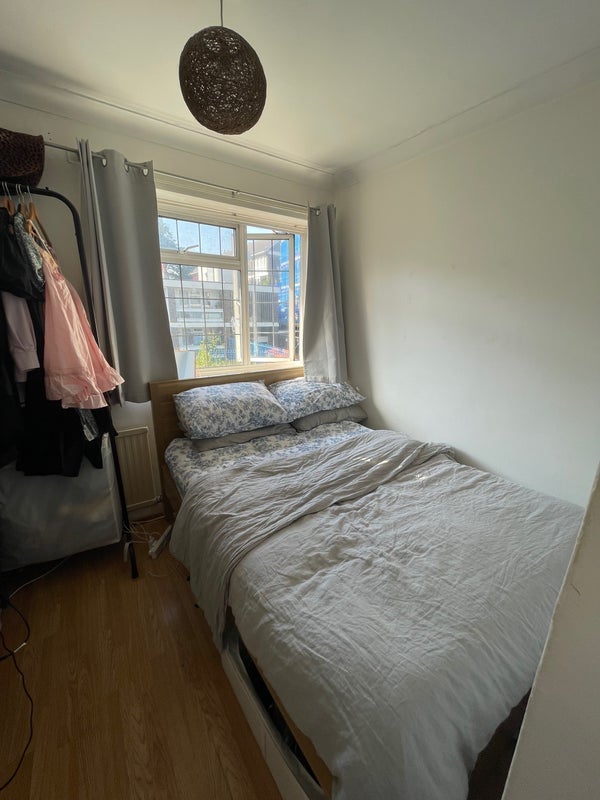 Room Daley Street in Greater London