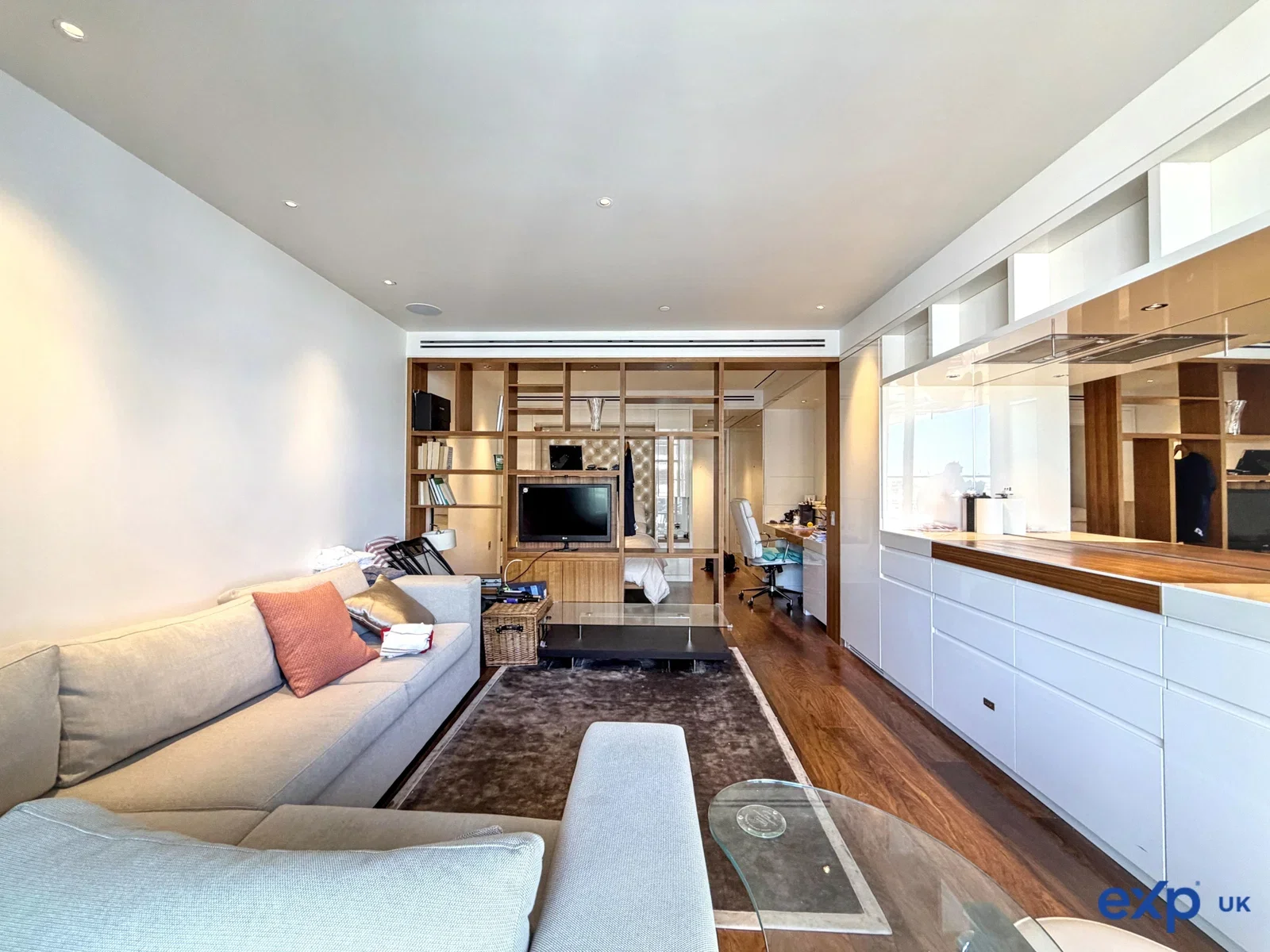 Flat Moor Lane in City of London