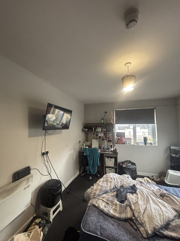 Room Saint Mary Street in Cardiff