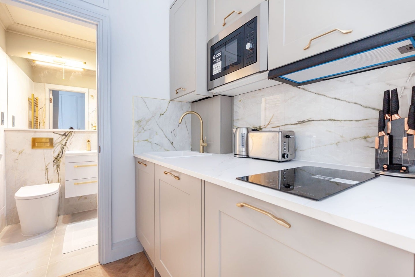 Flat Sale Place in City of Westminster