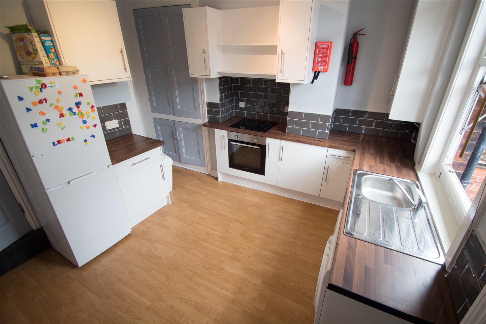Room Trelawn Terrace in Leeds