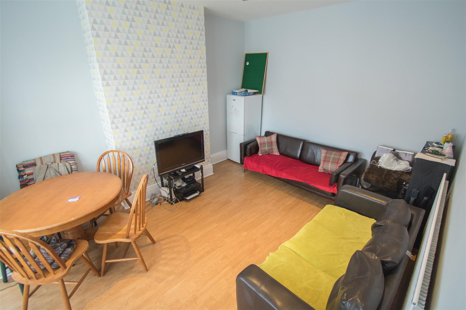 Room Trelawn Terrace in Leeds