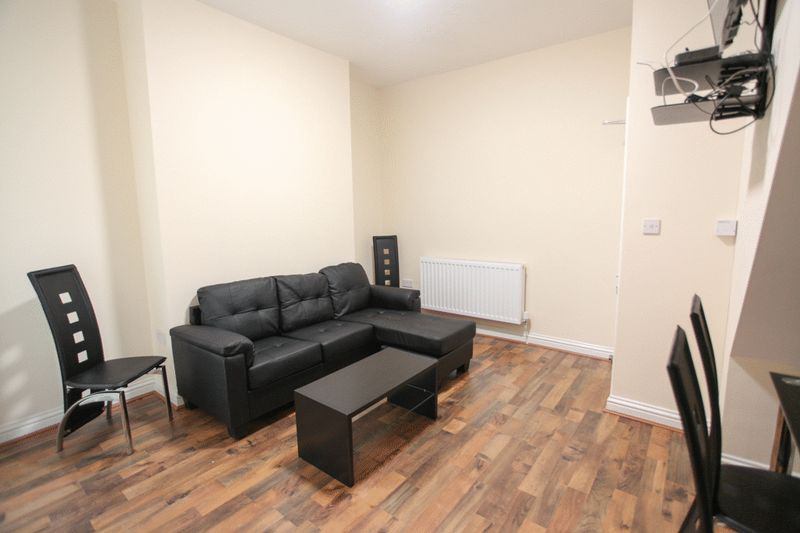 Room Hannan Road in Liverpool