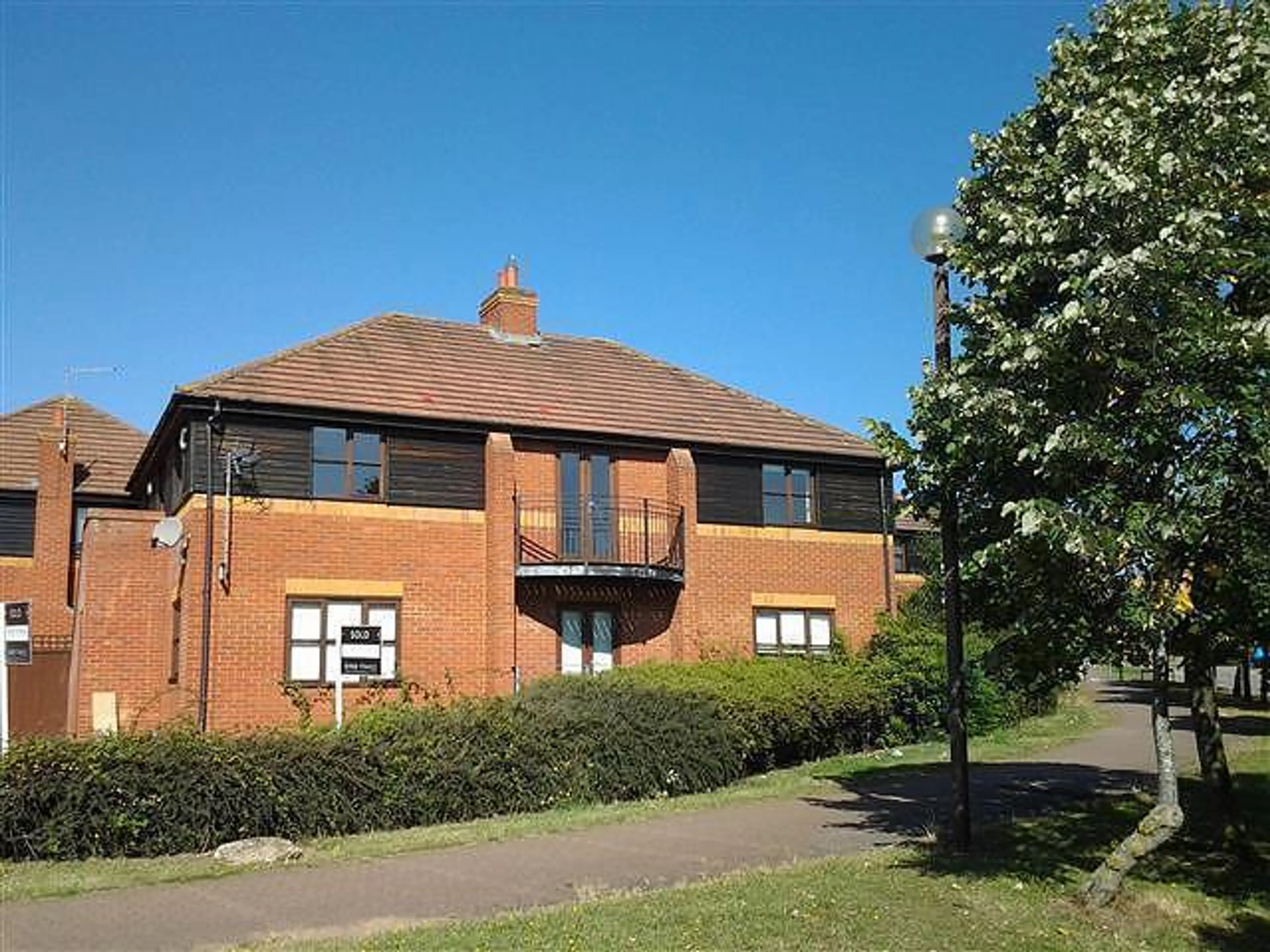 Flat Winstanley Lane in Milton Keynes