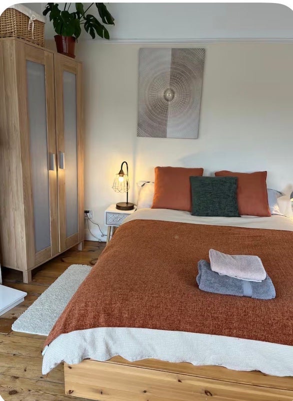 Room Bath Road in Taplow