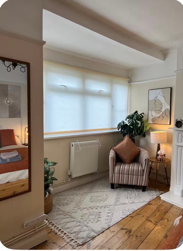 Room Bath Road in Taplow