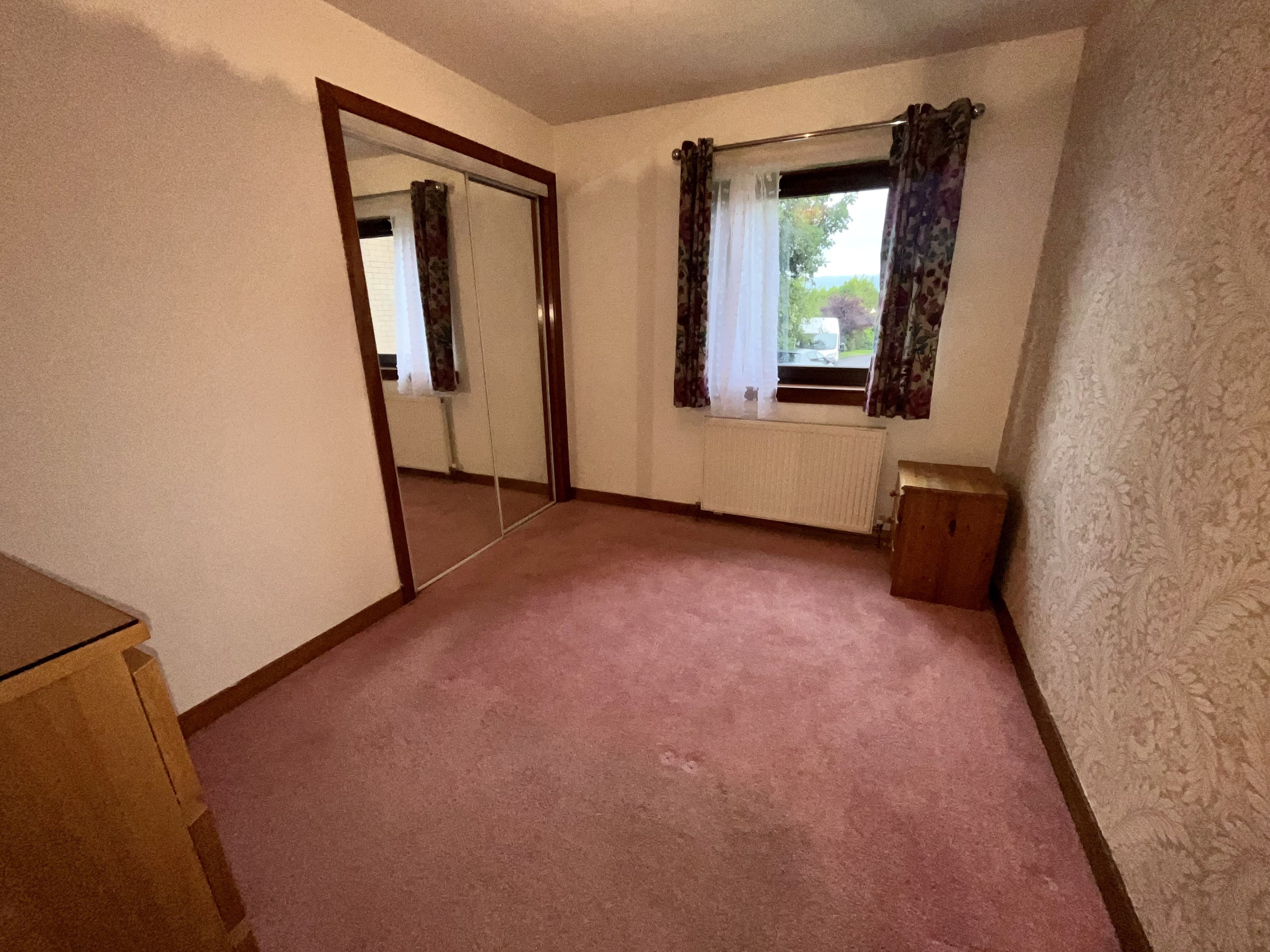 Flat Campsie Crescent in Kirkintilloch