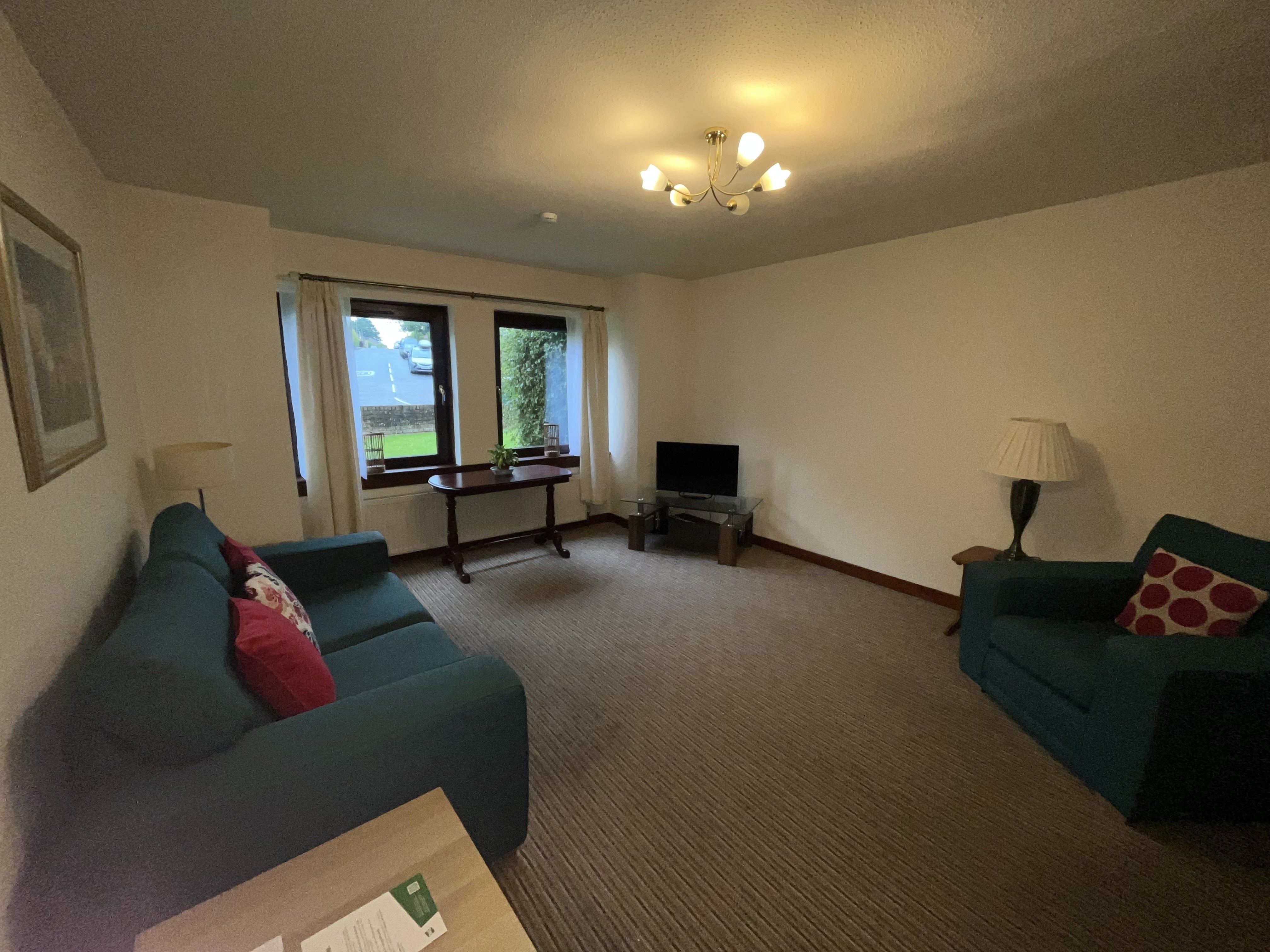 Flat Campsie Crescent in Kirkintilloch
