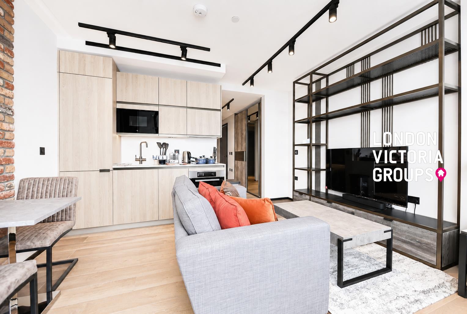 Flat Hewett Street in Greater London