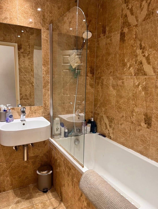 Flat Fisher's Close in Greater London