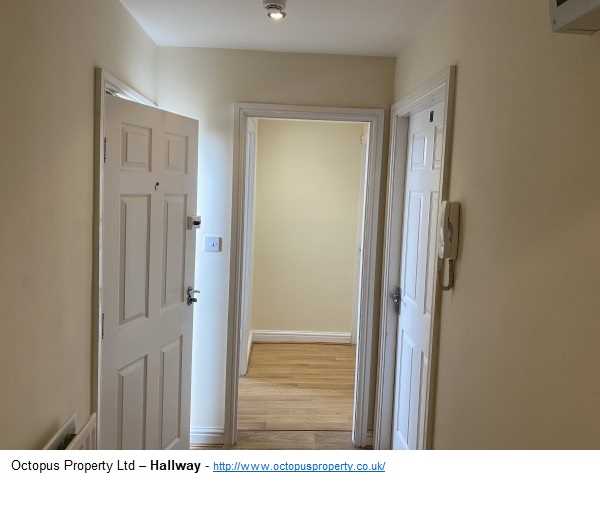 Flat Osborne Road in Newcastle upon Tyne