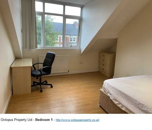 Flat Osborne Road in Newcastle upon Tyne