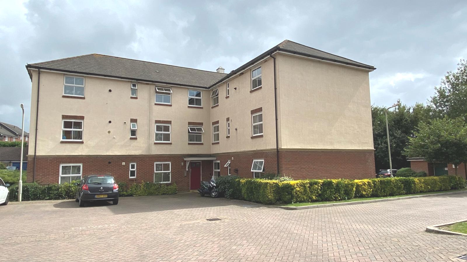 Flat Alderney Way in Ashford