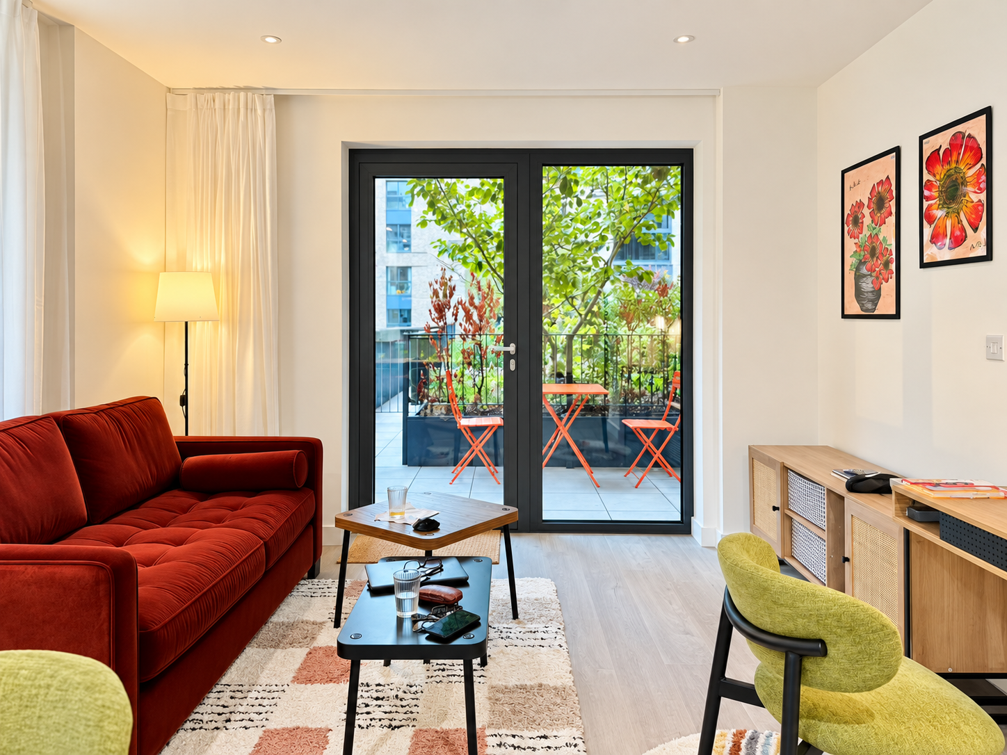 Flat Endymion Road in Greater London