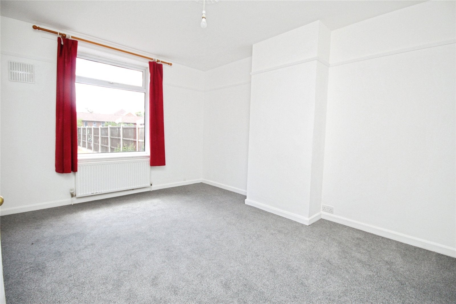 Flat Sheppey Road in Greater London