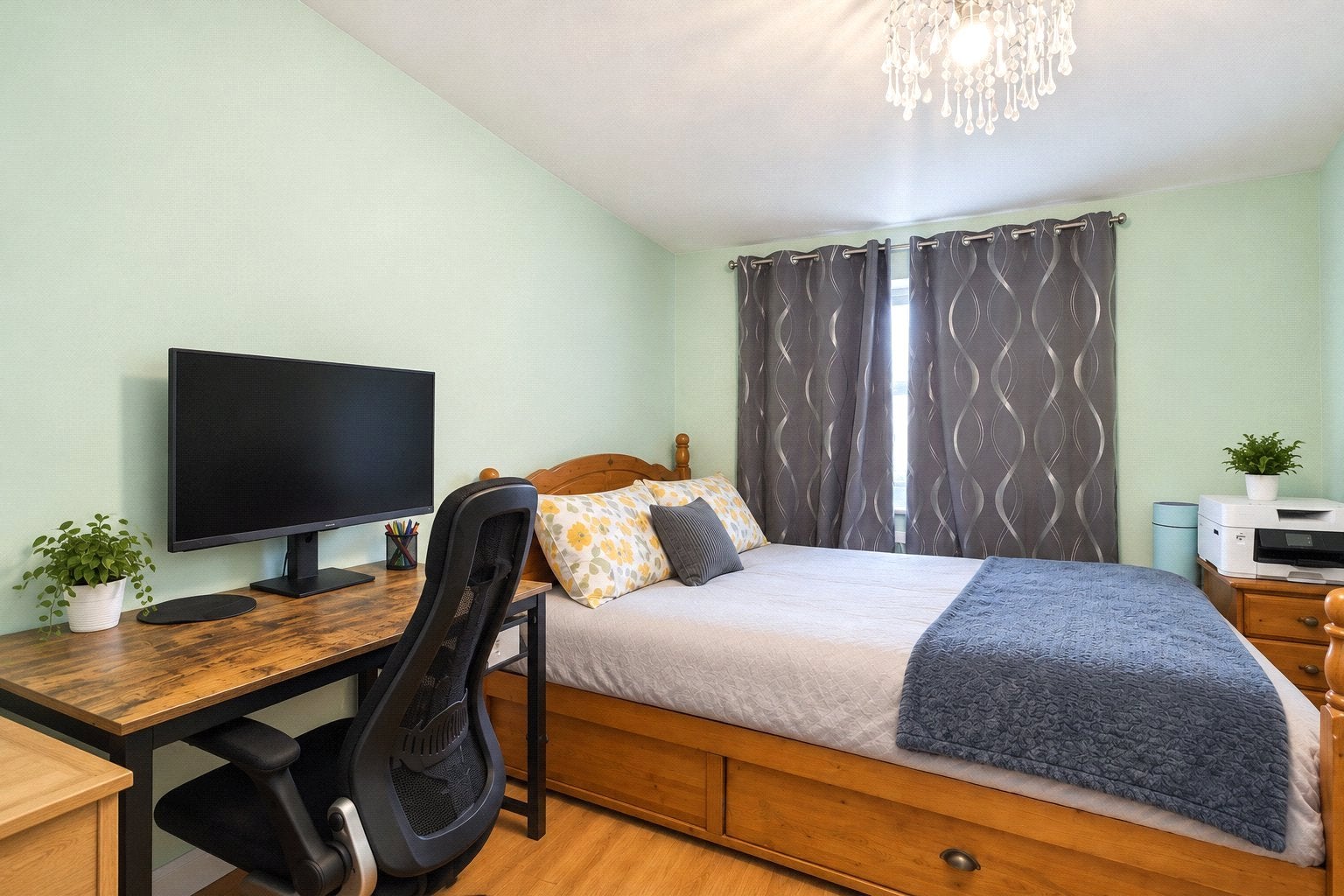 Flat Carpenters Close in Newbury