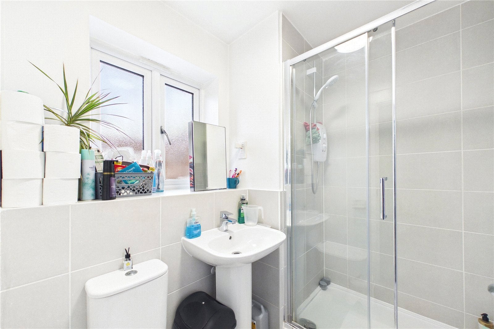 Flat Carpenters Close in Newbury