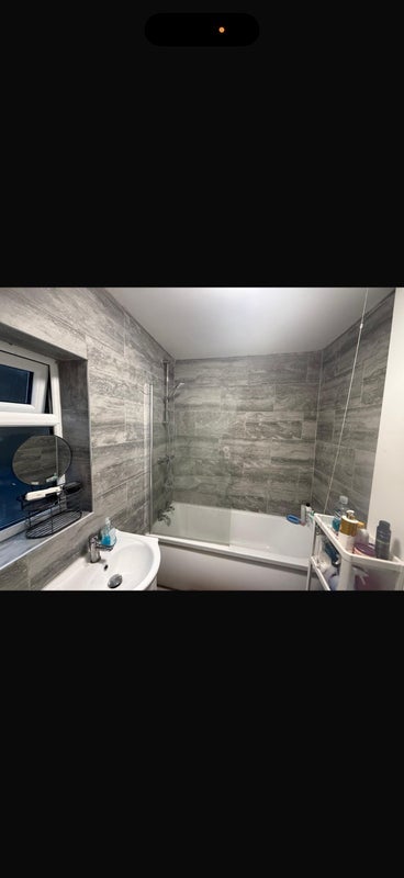 Room Westbury Road in Greater London