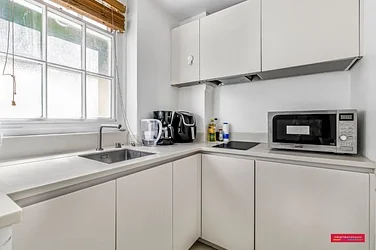Flat Portman Square in City of Westminster