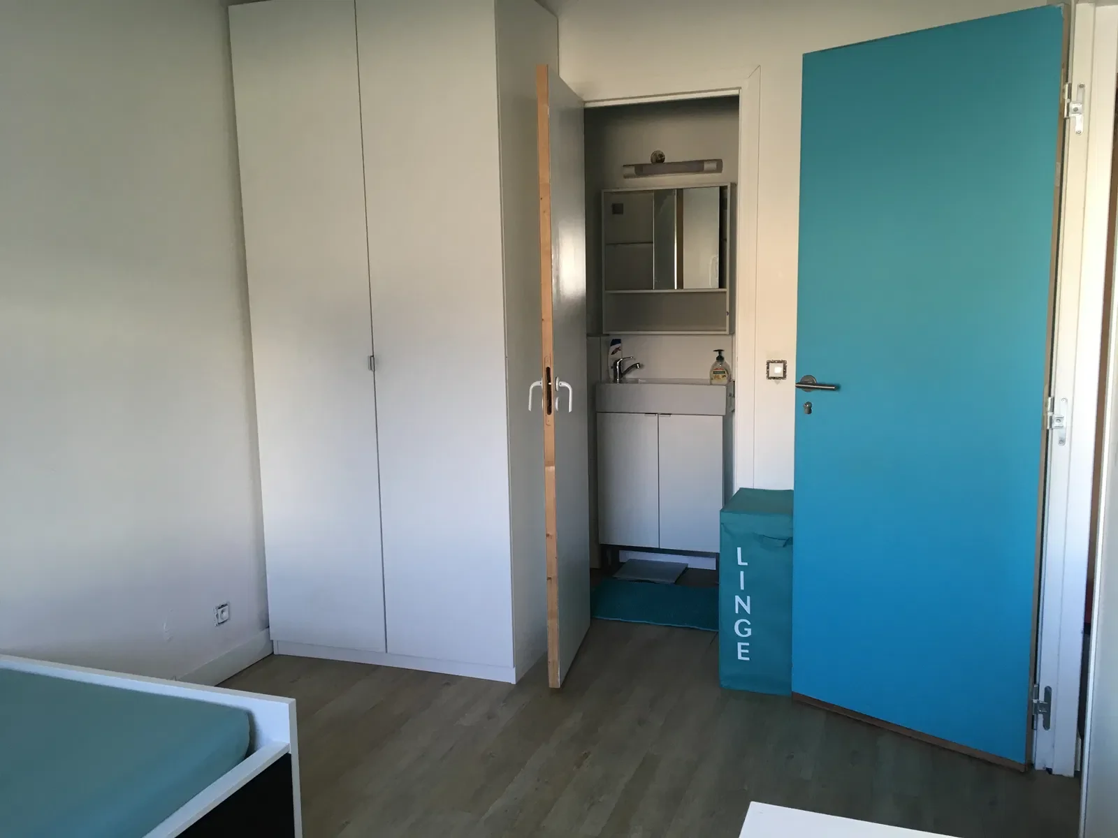 Room Avenue Pierre Grenier in Boulogne-Billancourt