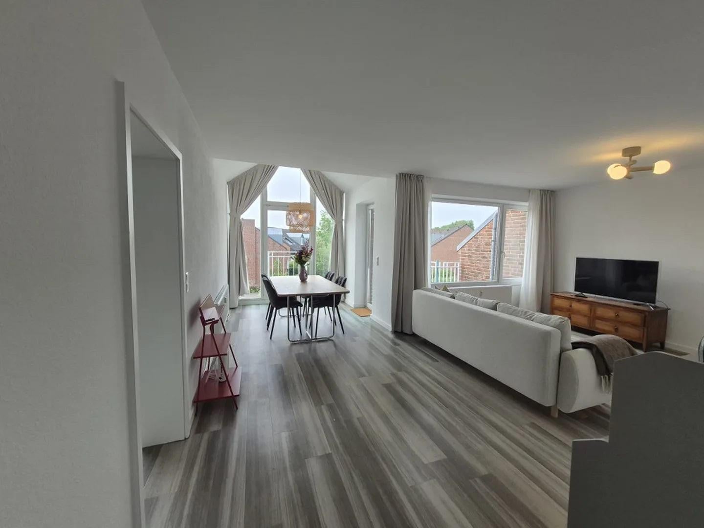 Wohnung Rheinbrohler Weg in Düsseldorf