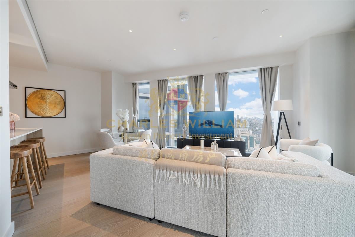 Flat Nine Elms Lane in Greater London