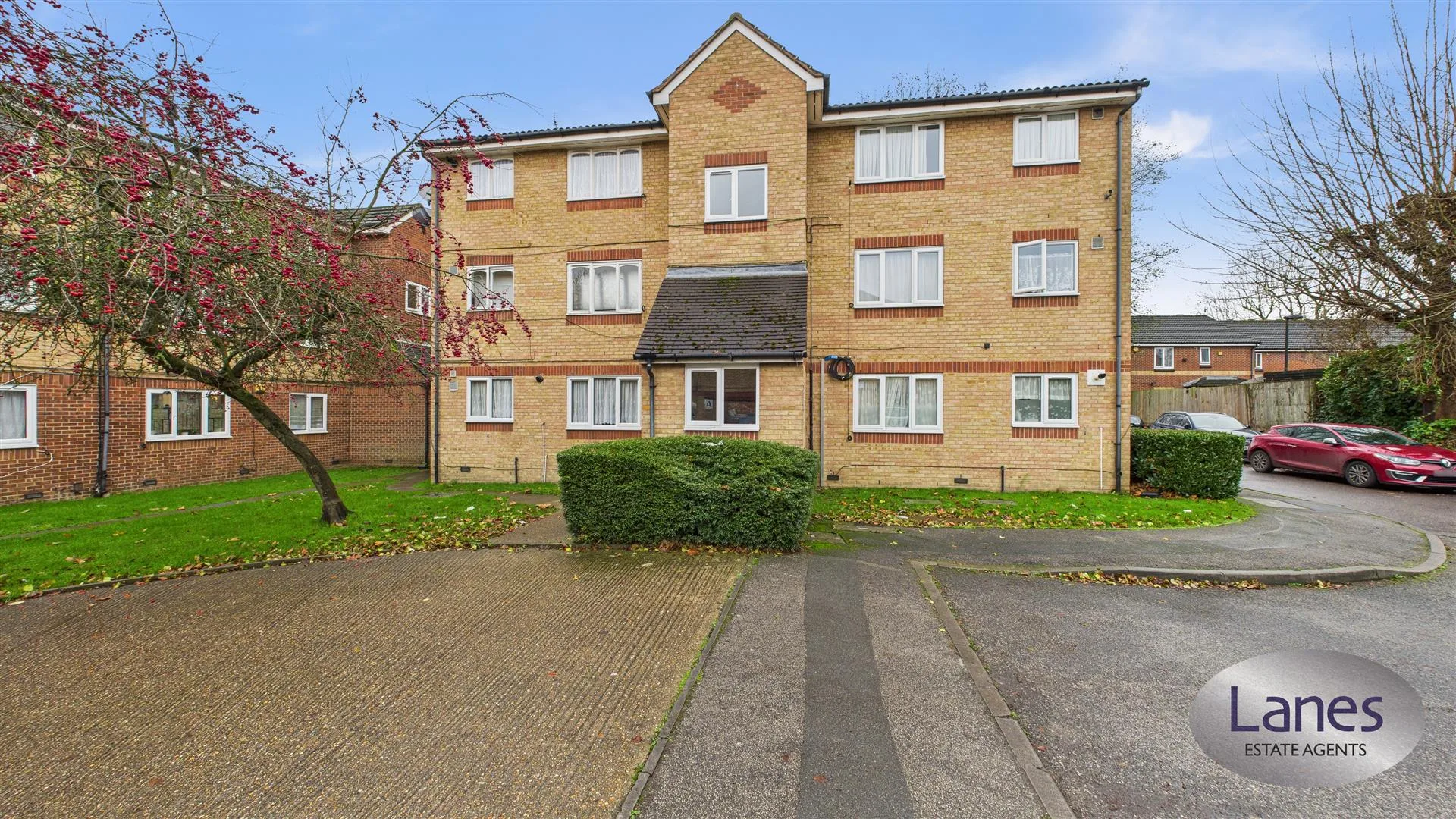 Flat Barbot Close in Greater London