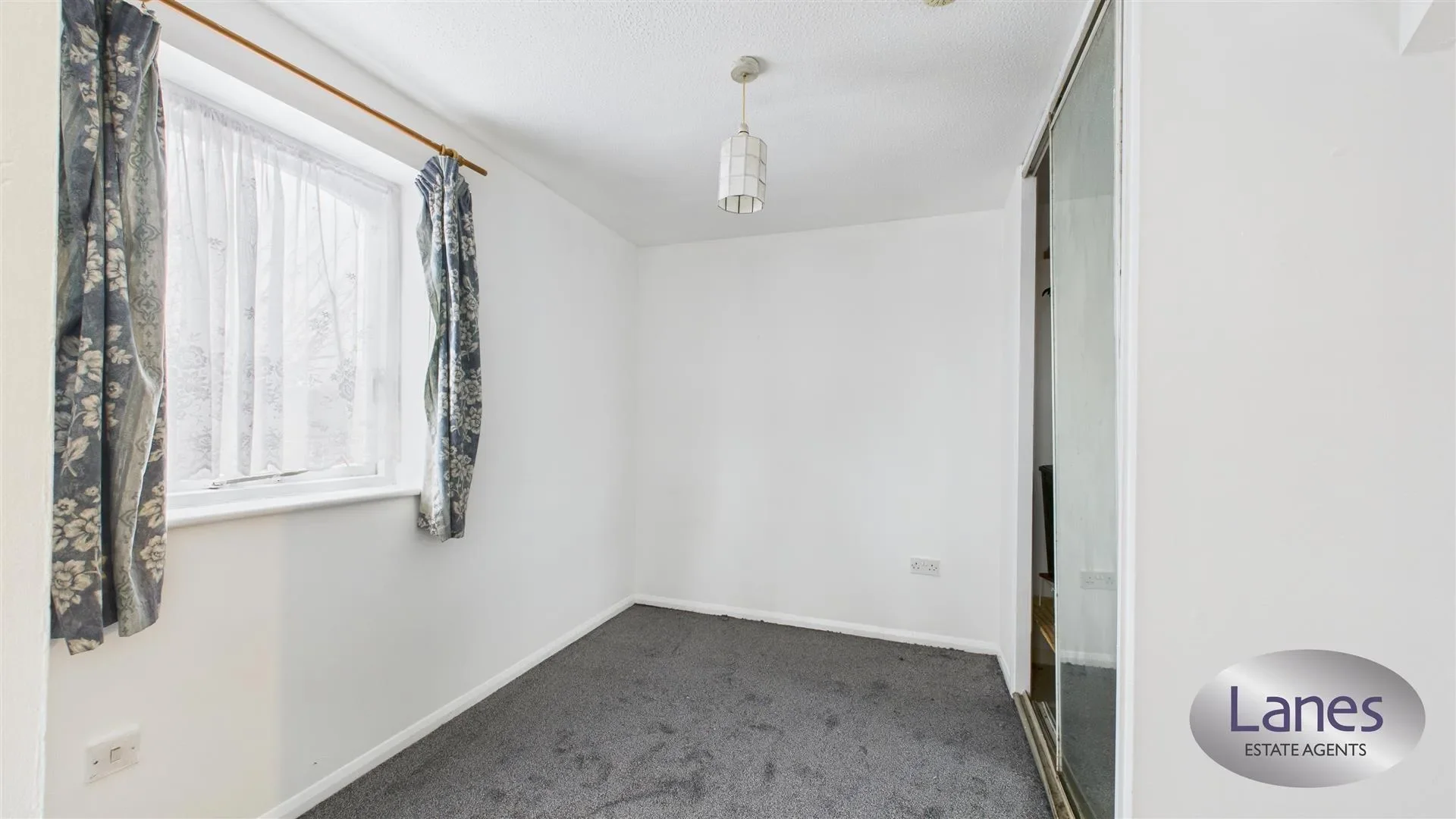 Flat College Road in Cheshunt