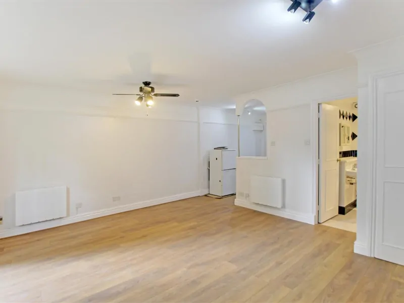 Flat Great Heathmead in Mid Sussex