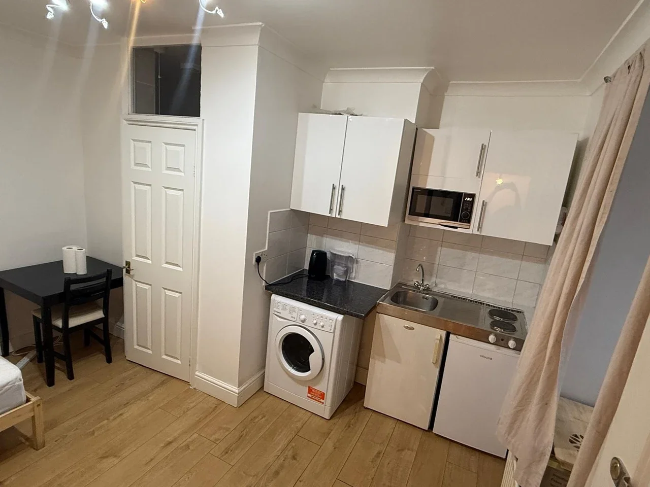 Flat Oakley Square in Greater London