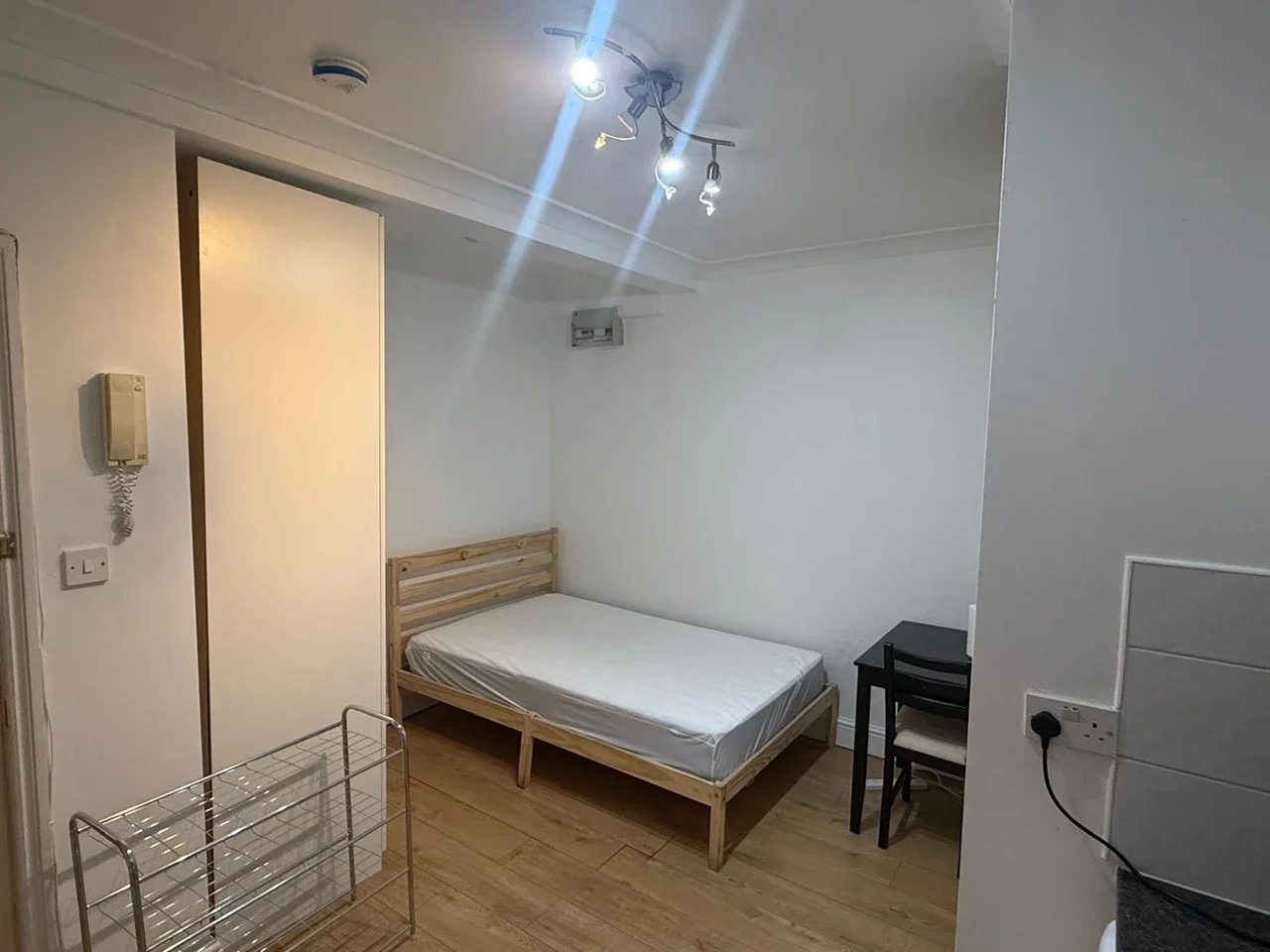 Flat Oakley Square in Greater London